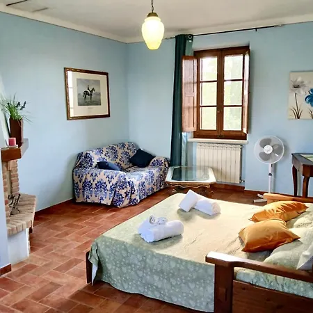 Farm stay Caliano Asciano